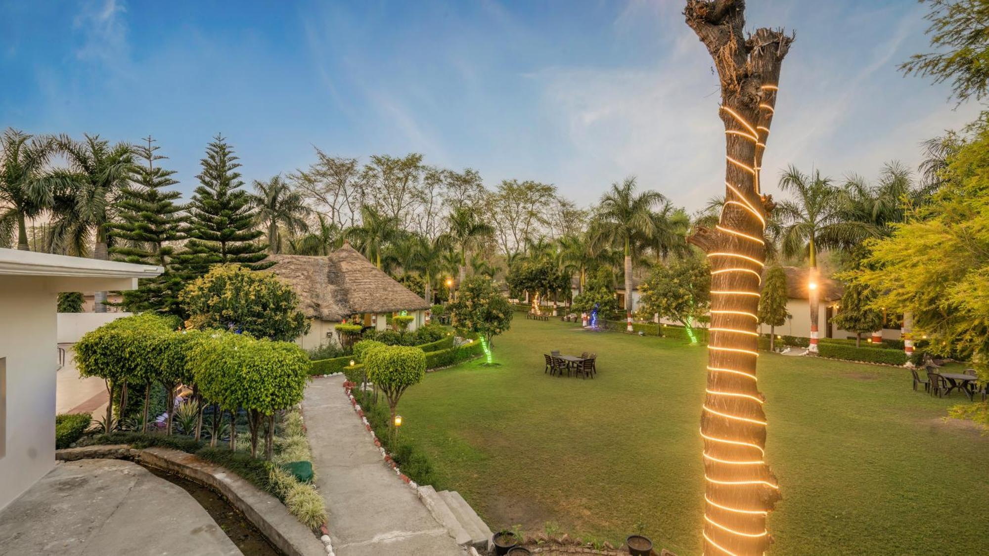 Corbett Fun Resort Rāmnagar Extérieur photo